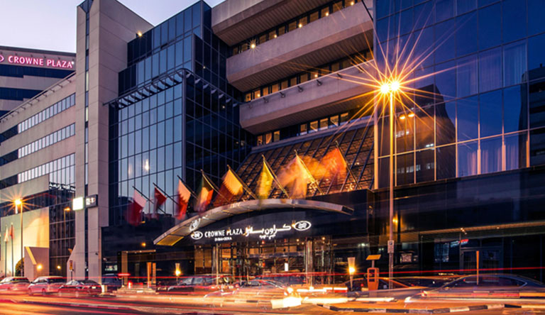 crowne-plaza-deira-exterior-night